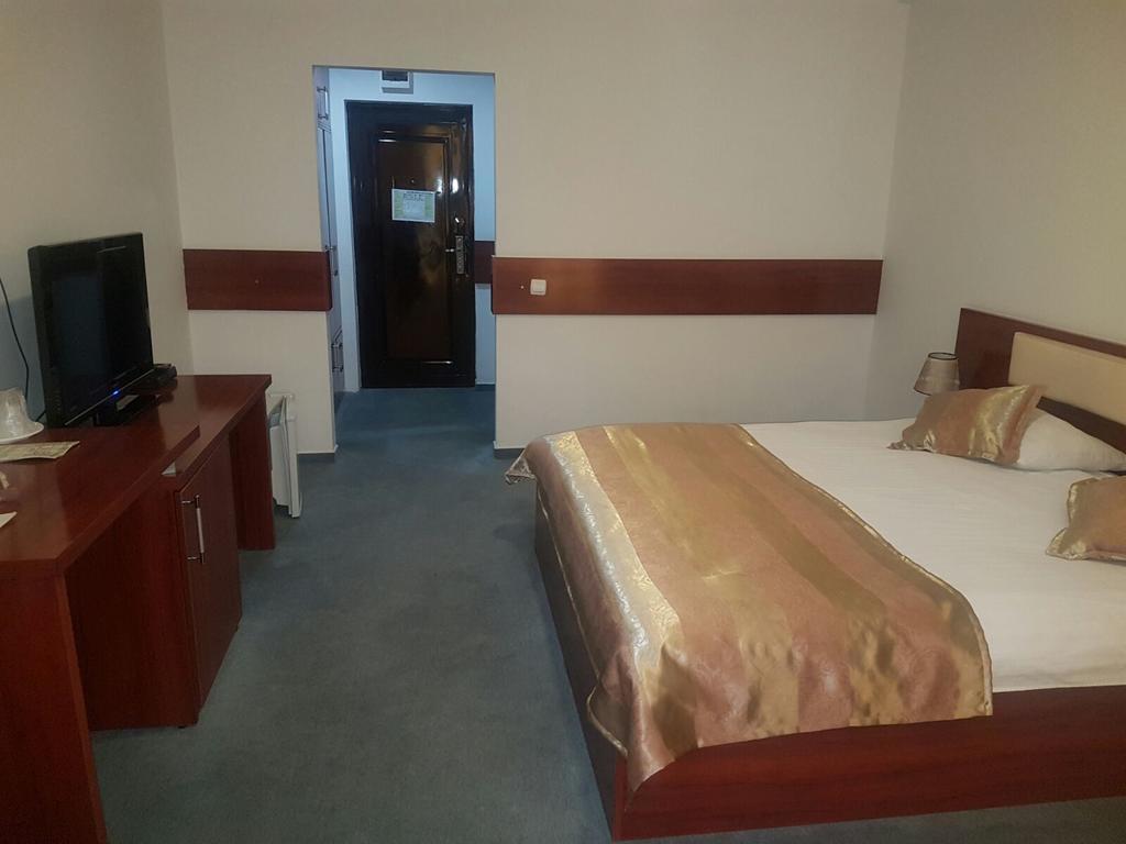 Hotel Lido Craiova Eksteriør billede